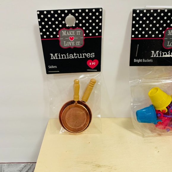 Make It Love It Miniatures Doll House Accessories Beach Buckets Blue Speckled - Picture 2 of 10
